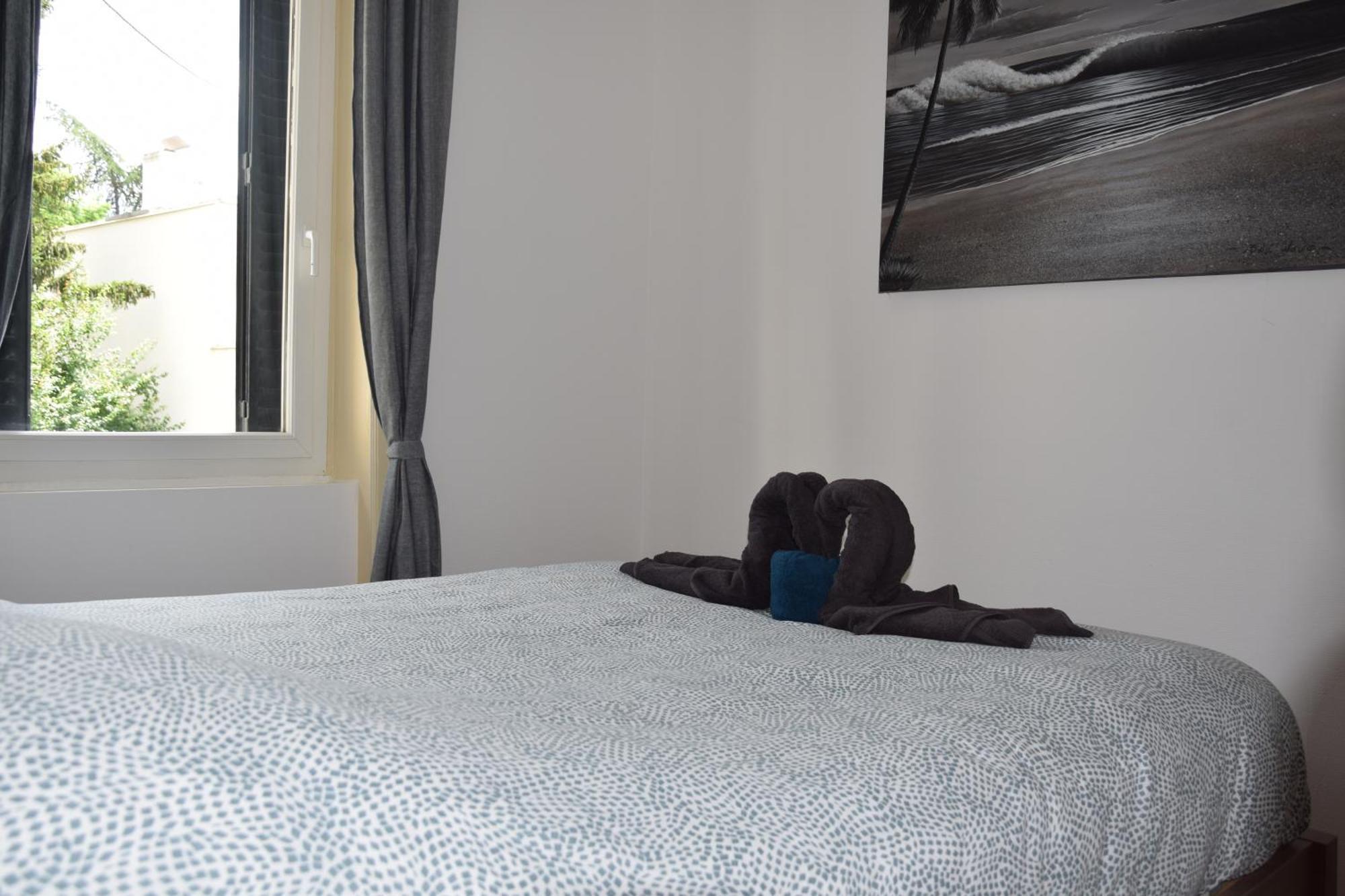 Elegant T2 A Bron, Tramway A 2Min, Box Parking, 4Personnes Lägenhet Exteriör bild
